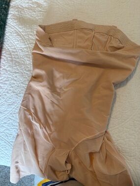 Honeylove Beige Sculpting Bodysuit